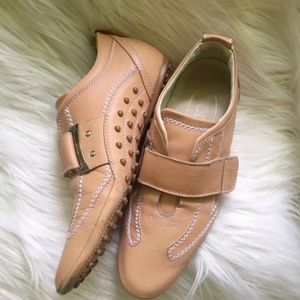 Tod's velcro strap driving shoe leather loafers